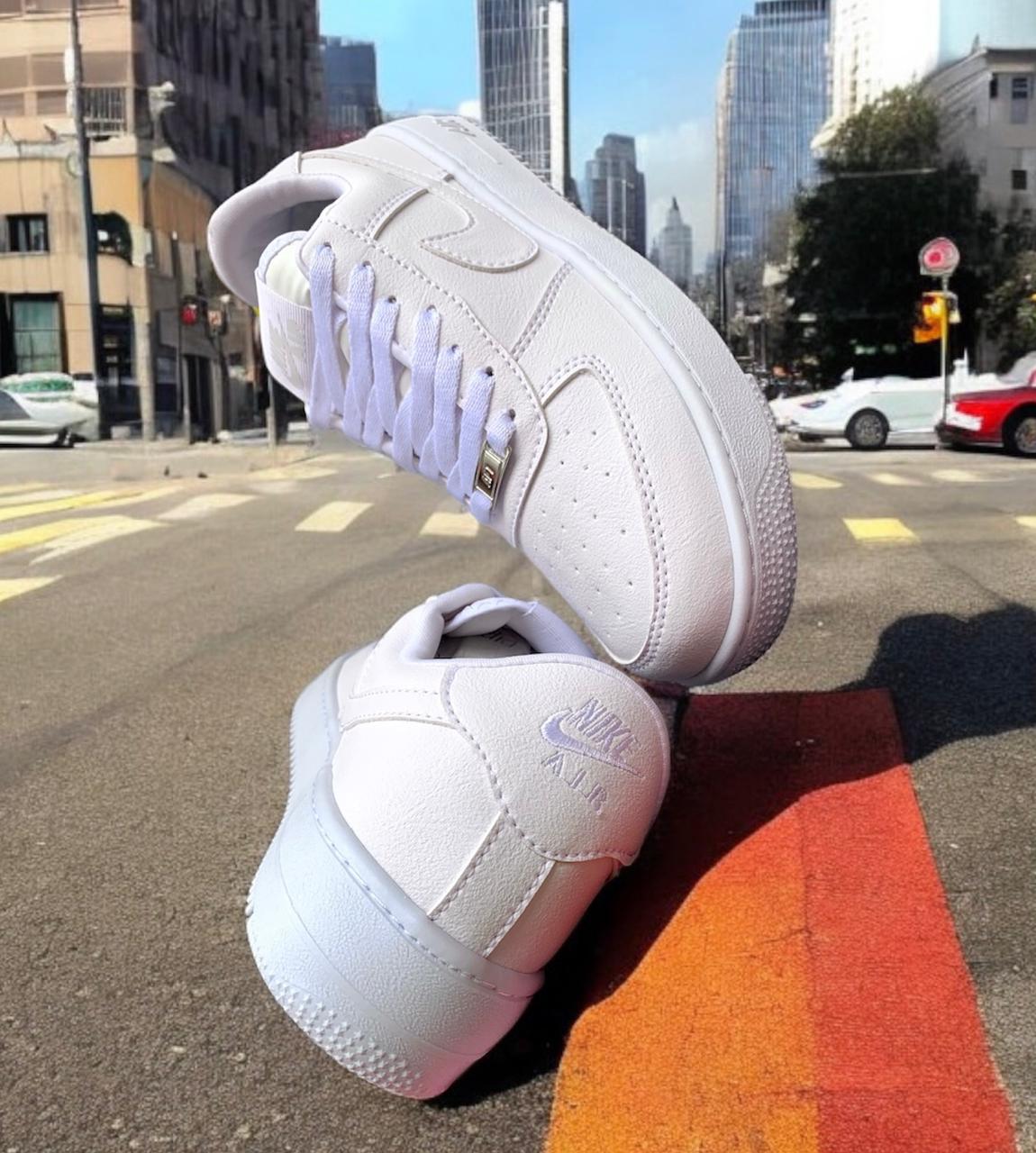 NIKE  FORCE ONE
