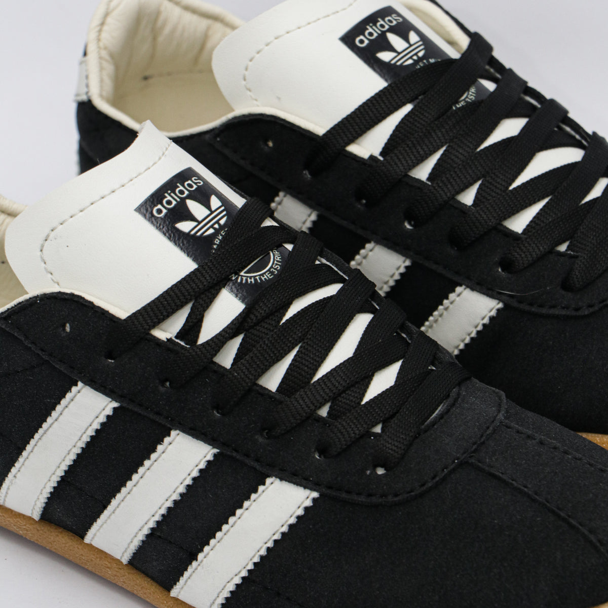 TOKIO ADIDAS